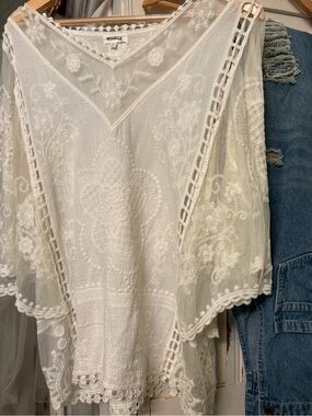 Kindred White Embroidered Lace Tunic Top